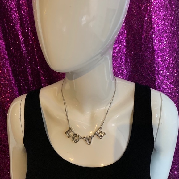 LOVE necklace - Picture 5 of 5